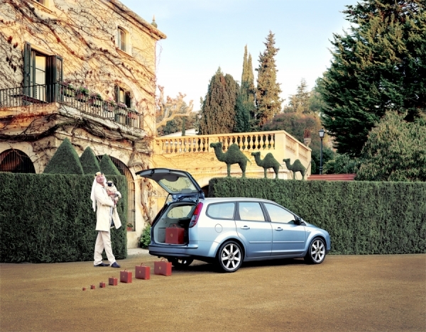 Photograph Chris Frazer Smith Ford Mondeo on One Eyeland